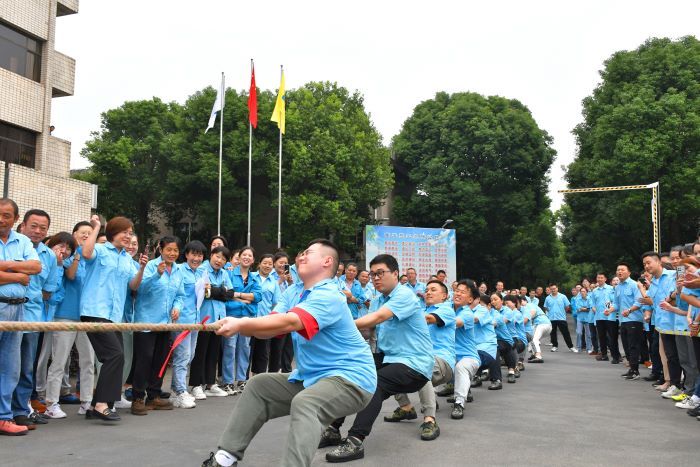 "Welcome National Day" staff tug-of-war competition